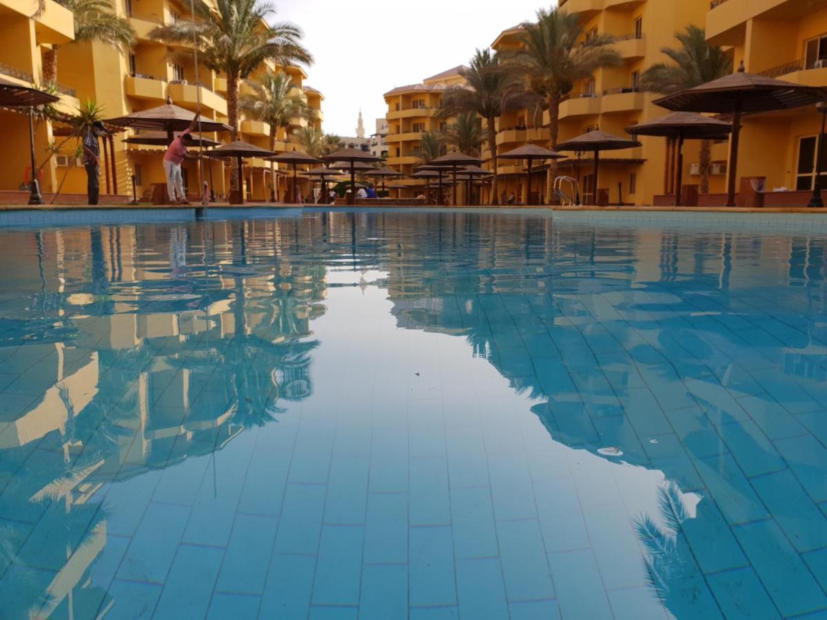 British Resort Pool View Apartments Hurghada Exterior foto