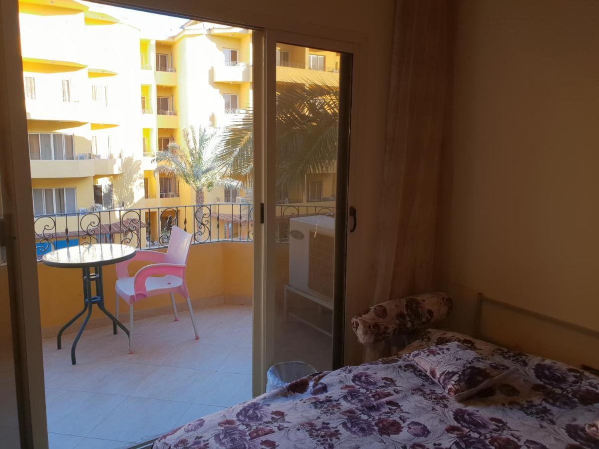 British Resort Pool View Apartments Hurghada Exterior foto