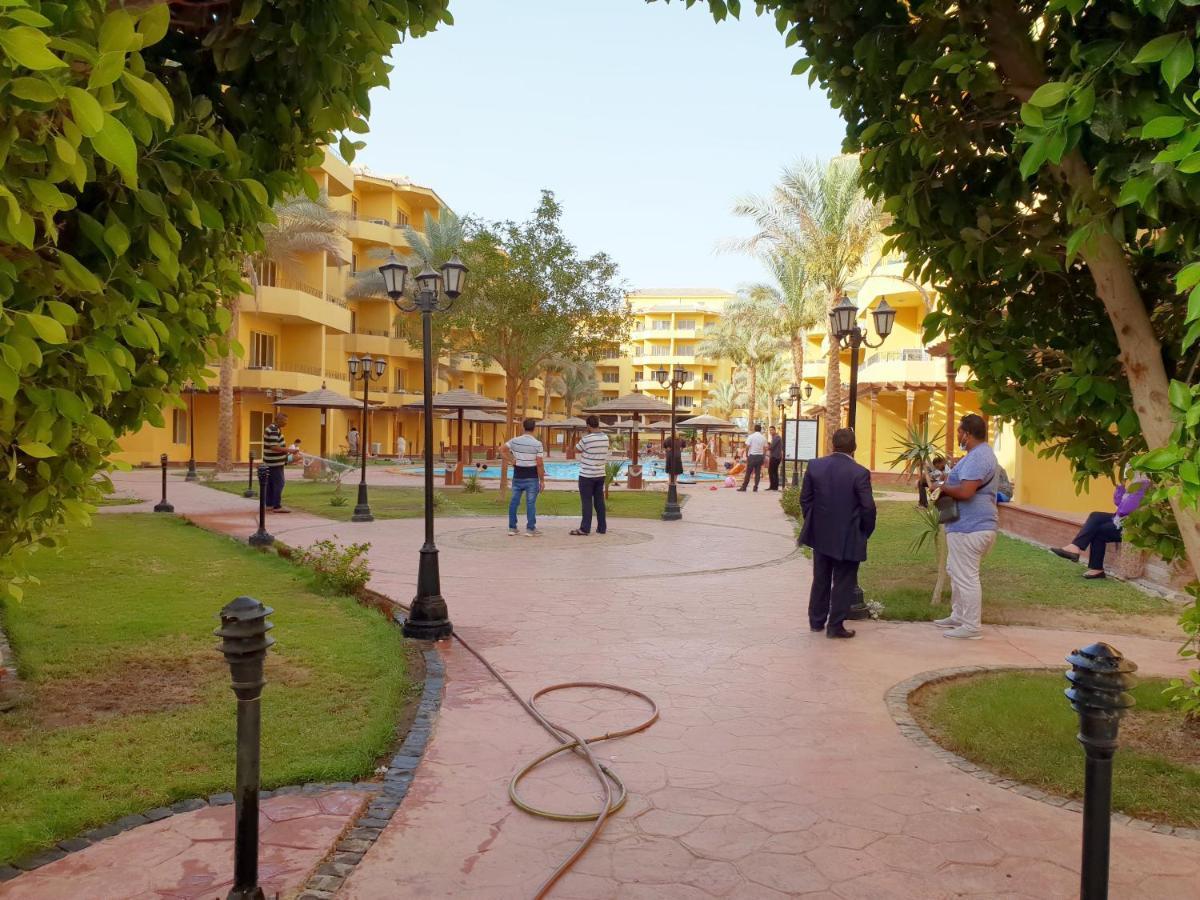 British Resort Pool View Apartments Hurghada Exterior foto